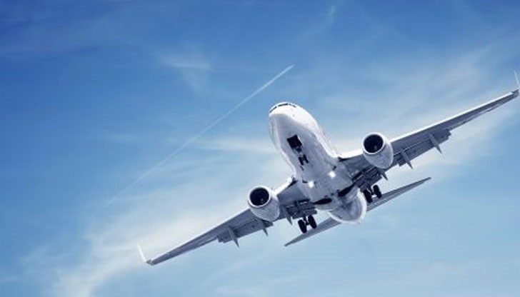 Полицията била извикана в 11:00 ч. местно време със съобщение за „опасен пътник”