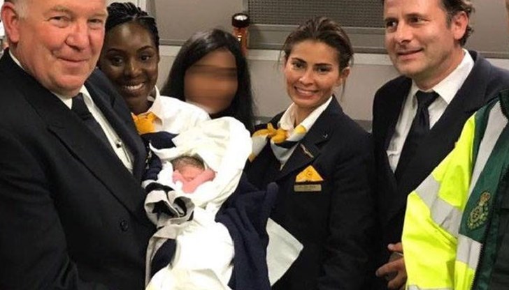 Българчето, което се роди над Атлантика се превърна в хит на Острова