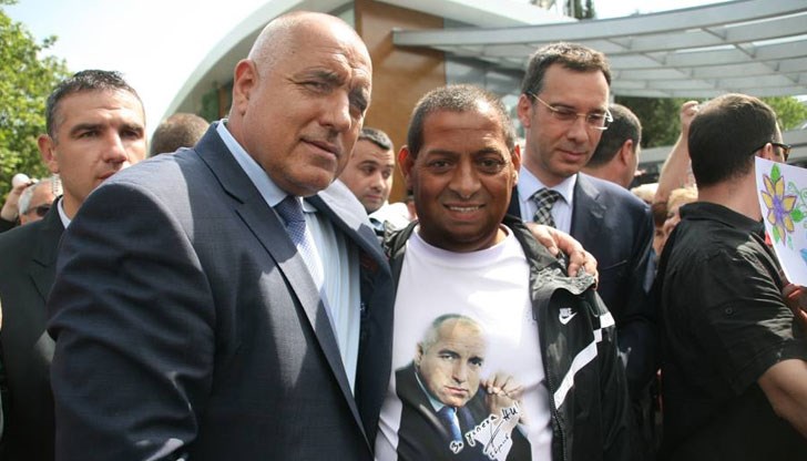 Какво искате от мене, Циганина, аз съм дал толкова много за прираста – ето, Айшето вече е баба на 26 години – Вие, Българите, все ви е страх да правите деца Какво искате от мене, Циганина, аз съм дал толкова много за прираста – ето, Айшето вече е баба на 26 години – Вие, Българите, все ви е страх да правите деца