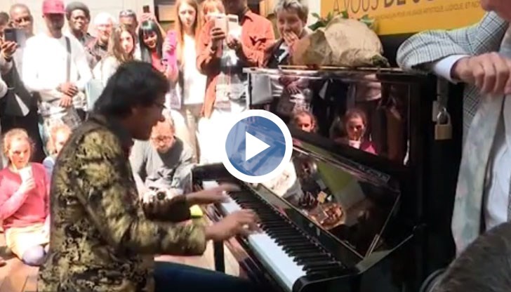 Той е осиновен на 2 годинки, има проблеми със зрението, но стана една от любимите звезди на Франция