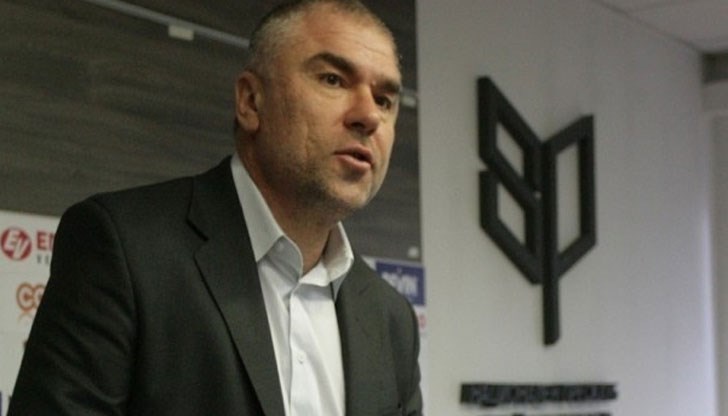 Скандалният бизнесмен и депутат разкри защо го няма в парламента от седмица Скандалният бизнесмен и депутат разкри защо го няма в парламента от седмица