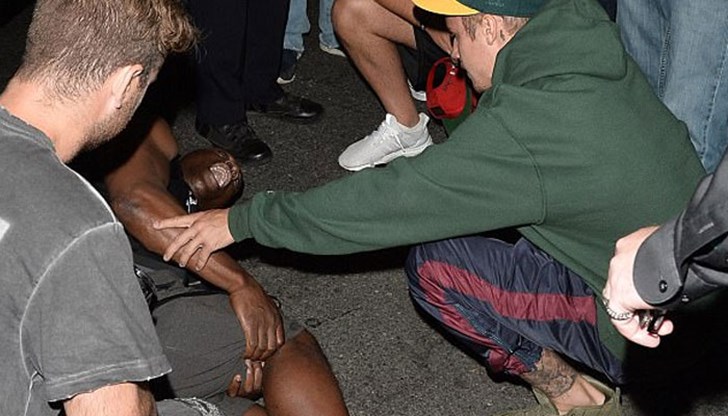 От полицията обясниха, че Бийбър блъснал мъжа с ниска скорост