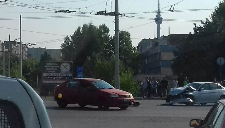 Смачканият автомобил е БМВ