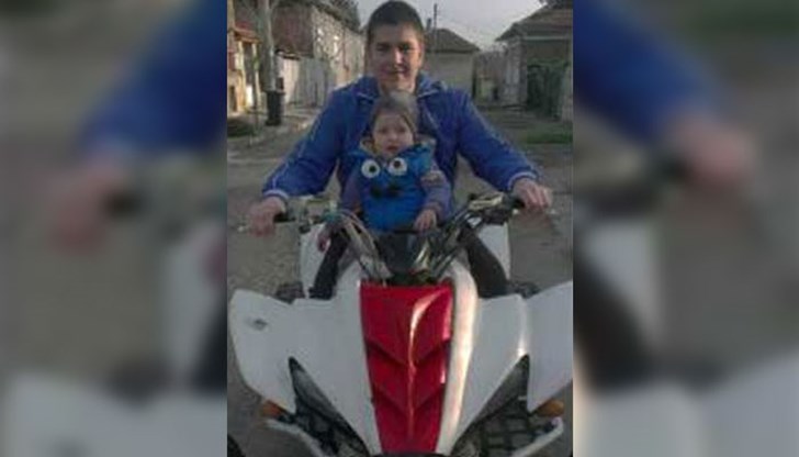 18-годишното момче получава удар в главата с бутилка уиски, защото нямал цигара 18-годишното момче получава удар в главата с бутилка уиски, защото нямал цигара