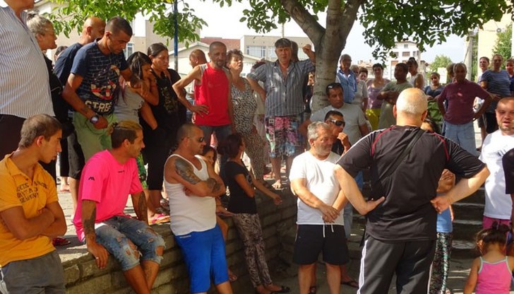 Шефът на ДРОМ и еврокомисарят по ромските въпроси не дойдоха да ги подкрепят