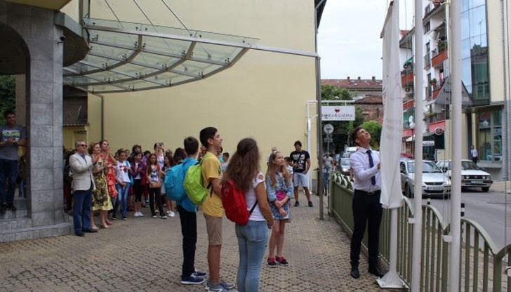 „Лятна детска академия” включва обучение на деца и младежи от 10 до 18 г. в различни сфери от изкуството и науката