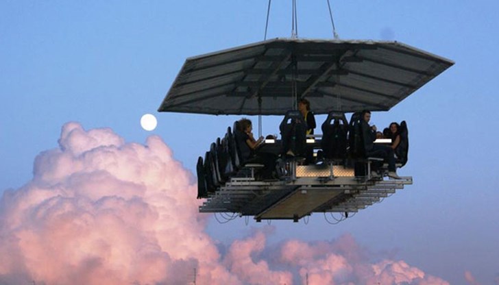 Ако утре този висящ на кран "ресторант" се срути ще сме виновни ние - тъпаците! Ако утре този висящ на кран "ресторант" се срути ще сме виновни ние - тъпаците!