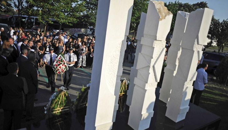 При терористичния атентат през 2012 година загинаха петима израелски и един български гражданин При терористичния атентат през 2012 година загинаха петима израелски и един български гражданин