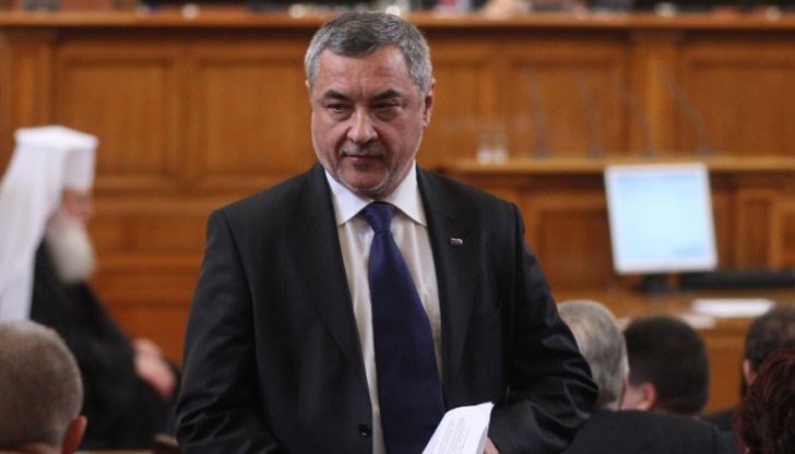 Без някой да го е искал от мен лично изказвам съжаление. Преценявам, че беше грешка да казвам личното си мнение Без някой да го е искал от мен лично изказвам съжаление. Преценявам, че беше грешка да казвам личното си мнение