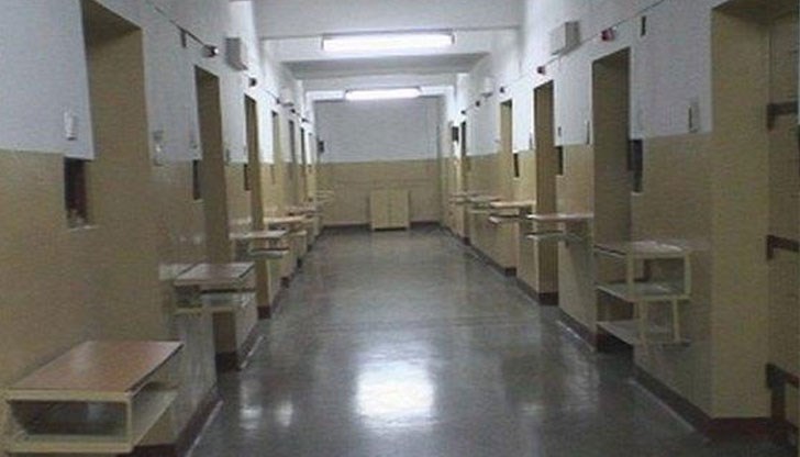 С промени в закона от февруари т.г. се даде право на затворниците сами да внасят исканията си за предсрочно условно освобождаване С промени в закона от февруари т.г. се даде право на затворниците сами да внасят исканията си за предсрочно условно освобождаване