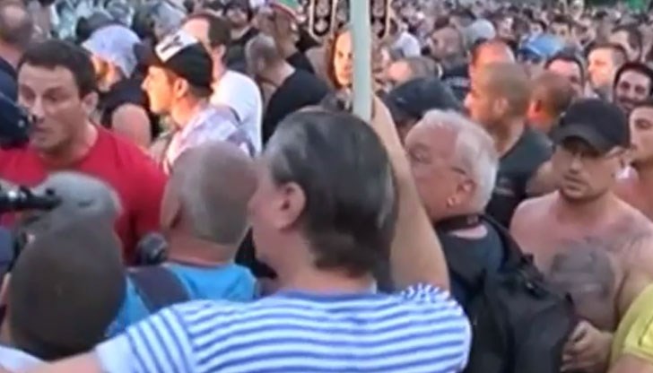 Призовавам Петър Джанаваров да даде отговори пред Прокуратурата и МВР