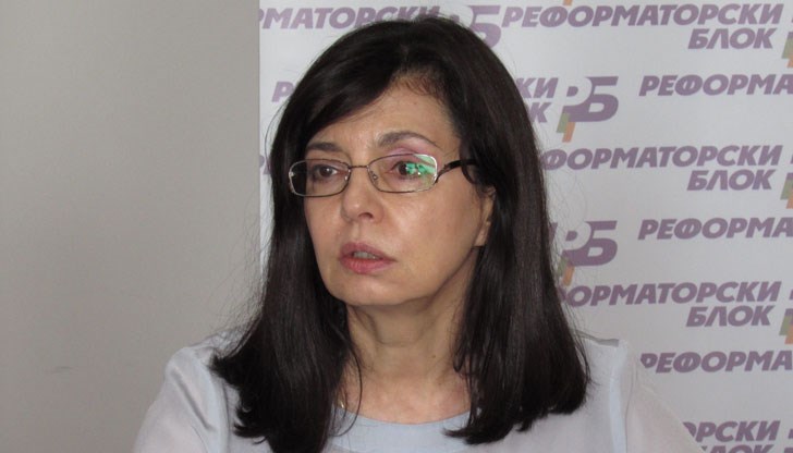 На гърба на председателството се изписват сметки, които нямат общо с него