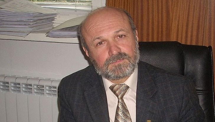 Митко Кунчев коментира нашумелите промени в учебния процес у нас Митко Кунчев коментира нашумелите промени в учебния процес у нас