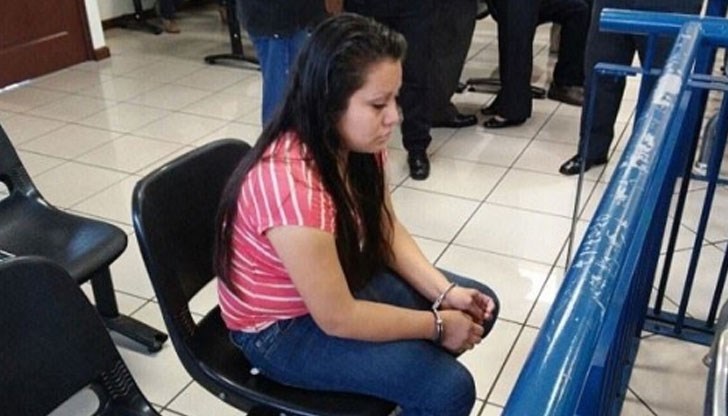 19-годишната Евелин направила нещо чудовищно