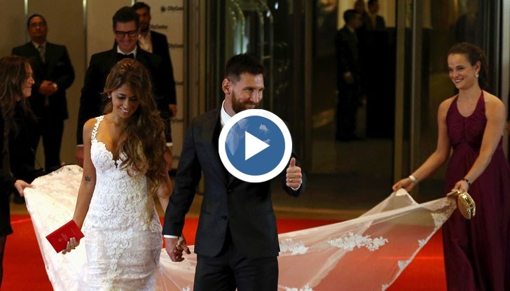 Звездата на Барселона се ожени за детската си любов -  Антонела