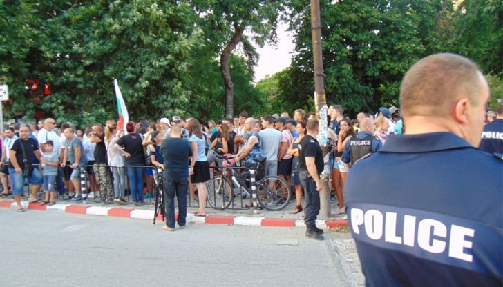 Жителите на града не могат да се примирят с ромските набези