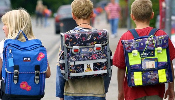 Проектонаредбата предвижда общините да разработват система за прием с водещ критерий близост на училището до постоянния/настоящия адрес на родителя/настойника Проектонаредбата предвижда общините да разработват система за прием с водещ критерий близост на училището до постоянния/настоящия адрес на родителя/настойника