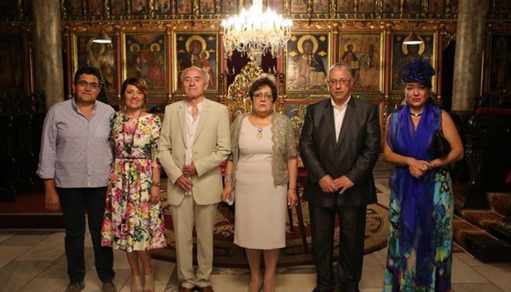 Русенско семейство поднови брачните си клетви - 50 години след сключване на брака им Русенско семейство поднови брачните си клетви - 50 години след сключване на брака им