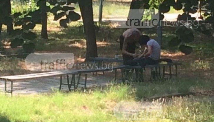 Мъж и малко дете са станали свидетели на грозната сцена