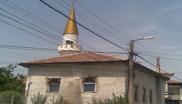 По 10 000 лева получават джамиите в Свищов и село Вардим за ремонти