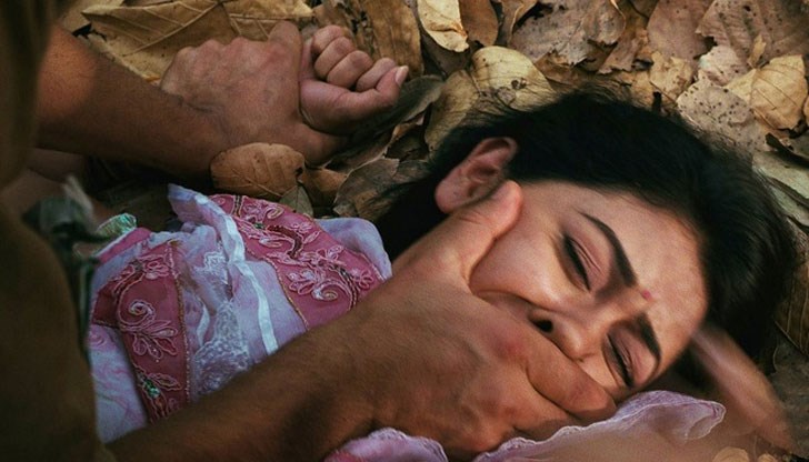 Жената е била изнасилена, пребита с камъни, а 10-месеното й бебе-удушено / Снимката е илюстративна Жената е била изнасилена, пребита с камъни, а 10-месеното й бебе-удушено / Снимката е илюстративна