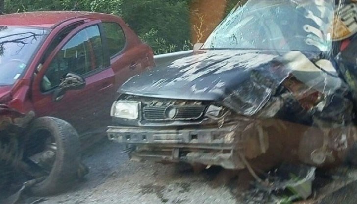 Движението по път II-86 Нареченски бани - Бачково е в една лента