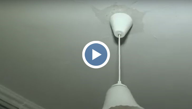 Не смеят да използват ток, защото от всякъде тече вода