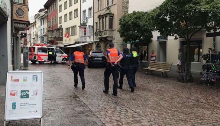 Мъж нападна с моторна резачка хора в офис в швейцарския курортен град, издирват го