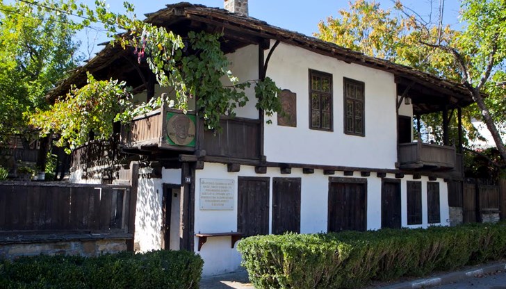 Близо е времето вече - българинът не ще бъде роб, а свободен Близо е времето вече - българинът не ще бъде роб, а свободен