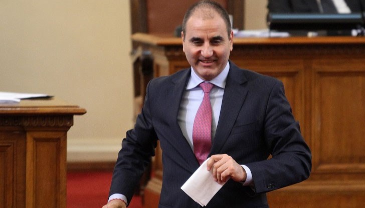 Имахме кабинет 1, 2, 3, защо да няма и 4?! Имахме кабинет 1, 2, 3, защо да няма и 4?!