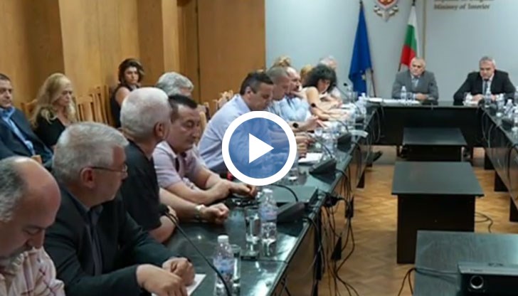 Лют спор за допълнителни възнаграждения за полицаите за постигнати резултати