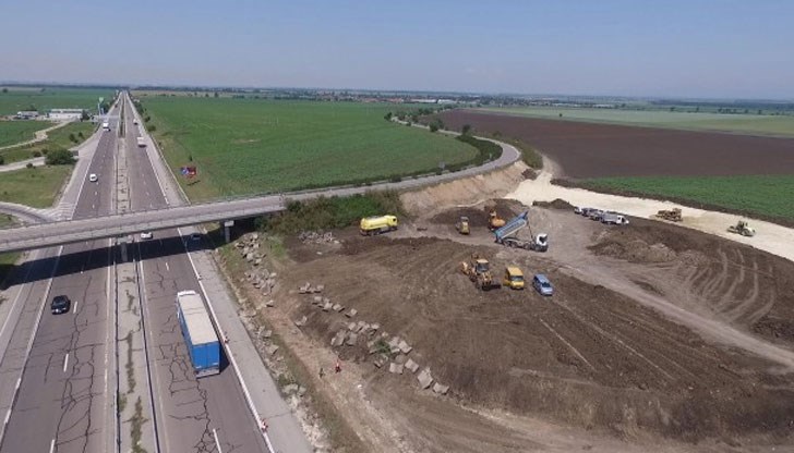 Съоръжението трябва да улесни значително шофьорите, на които досега се налагаше да заобикалят 40 километра