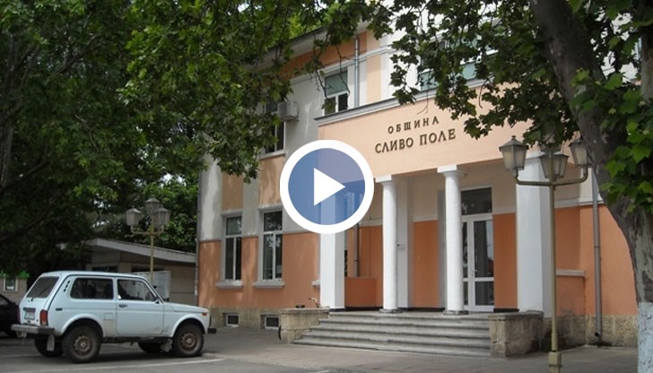 В парка до общината още тази година ще се направят фонтан с осветление, фитнес на открито, паркинг, базар с 10 павилиона и видеонаблюдение