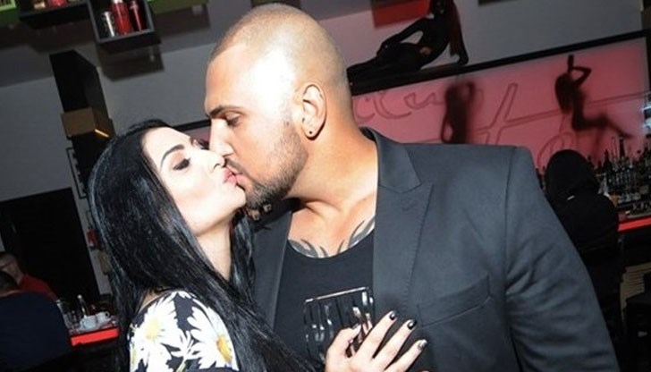 Съдбата ни събра, даже имаме бенка на едно и също място, похвалиха се Софи Маринова и Гринго Съдбата ни събра, даже имаме бенка на едно и също място, похвалиха се Софи Маринова и Гринго