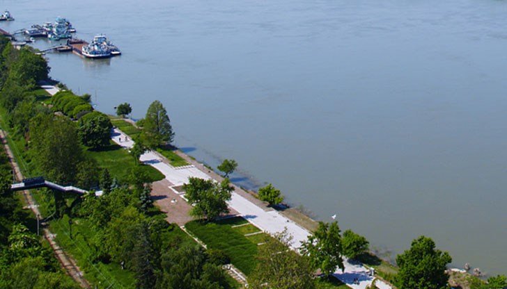 За Кея, Вития мост и още нещо