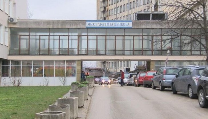 Момченце на годинка падна от втория етаж тази сутрин Момченце на годинка падна от втория етаж тази сутрин