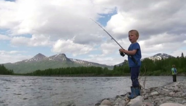 Тя тежи близо 20 килограма и е дълга цели 122 сантиметра Тя тежи близо 20 килограма и е дълга цели 122 сантиметра