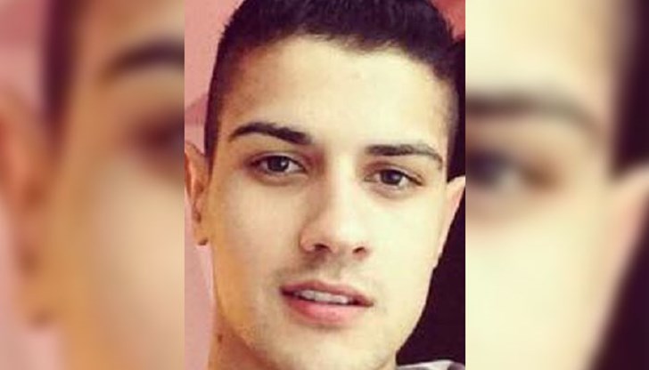 Устните на певеца Тихомир Митов предизвикаха бурни страсти