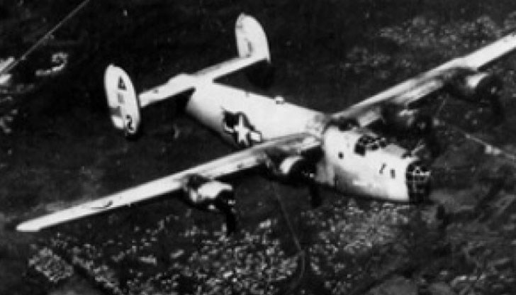 По време на Втората световна война англо-американската авиация бомбардира Русе