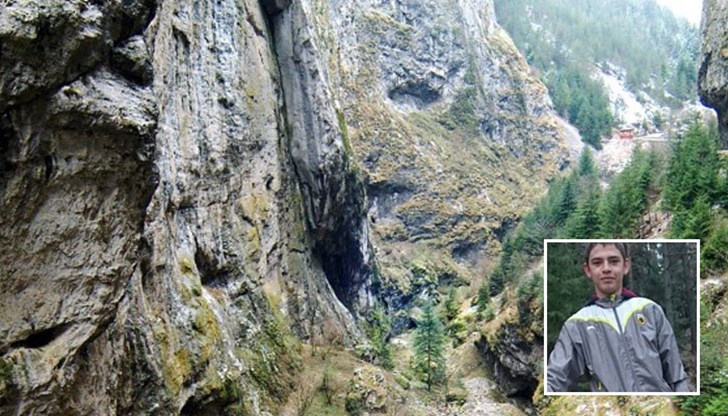 Според първоначални данни, момчето е паднало или е скочило от около 120 -метрова скала