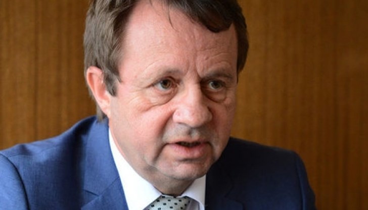 Покрили мистериозно катастрофа на шефа на "Контракс"