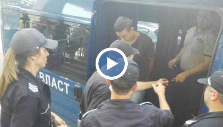 ДНК-то на Иван е намерено, както по телефона на убитото момиче, така и по ножа, използван за убийството