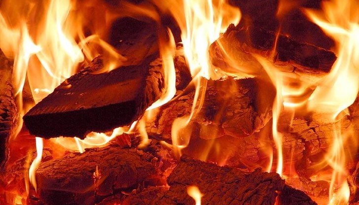 Самозапалили са се горими материали