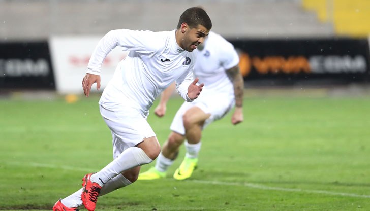 Полузащитникът на "драконите" получи оферта от най-силния отбор в Ливан