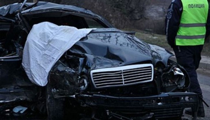 Катастрофата между лек автомобил „Мерцедес“ и автоцистерна е станала малко преди 17.00 часа / Снимката е илюстративна