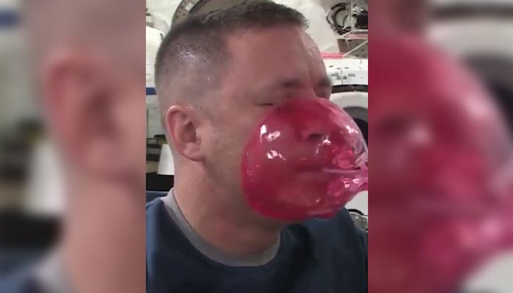 Какво се случва с водата, когато няма гравитация? Какво се случва с водата, когато няма гравитация?