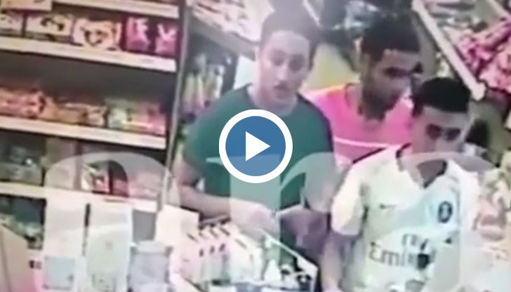На видеозапис от охранителни камери на бензиностанция се вижда как четиримата джихадисти се смеят и с нищо не показват, че подготвят жестоката атака