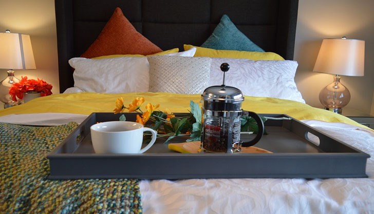 Нека усмивки и късмет да ви съпътстват през целия ден! Нека усмивки и късмет да ви съпътстват през целия ден!