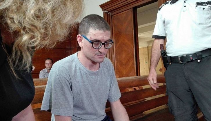 Той трябва да плати на дъщеря си 60 000 лева обезщетение за изнасилванията Той трябва да плати на дъщеря си 60 000 лева обезщетение за изнасилванията