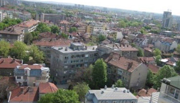 Обвиняемият е осъден да плати и 65 лева обезщетение за имуществени вреди